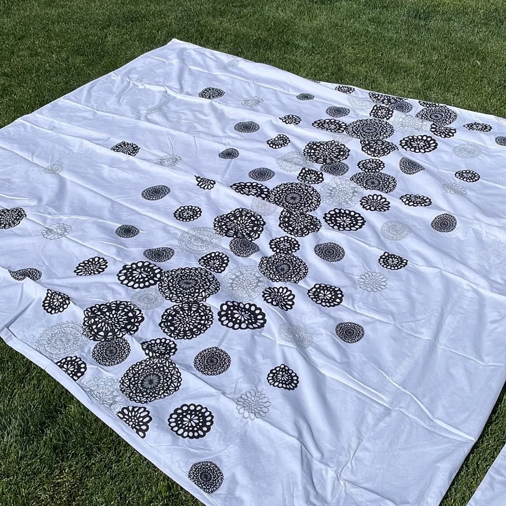 Black & White Duvet Cover & 2 Pillowcaces
